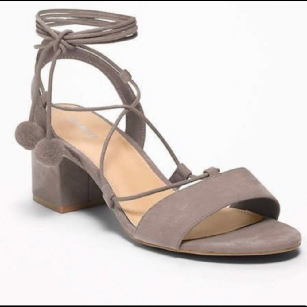 Old Navy Lace Up Pom Pom Block Heels